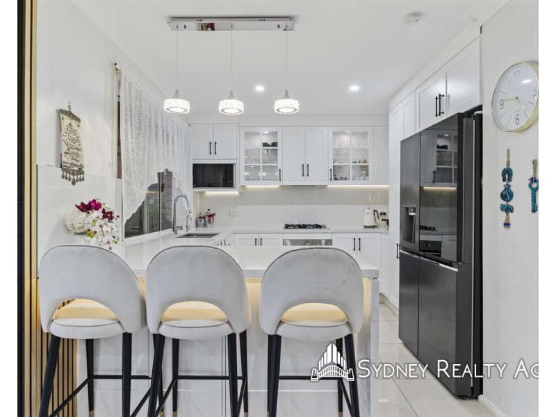 8/12 Heron Place, Hinchinbrook NSW 2168
