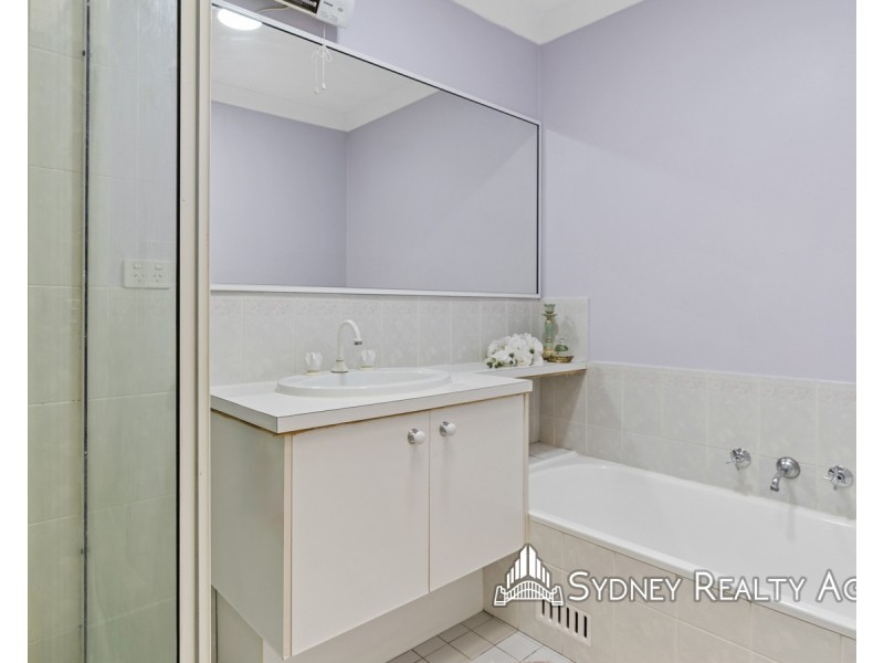 8/12 Heron Place, Hinchinbrook NSW 2168
