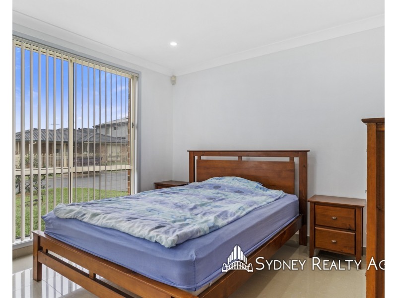 13 Nymboida Avenue, Hoxton Park NSW 2171