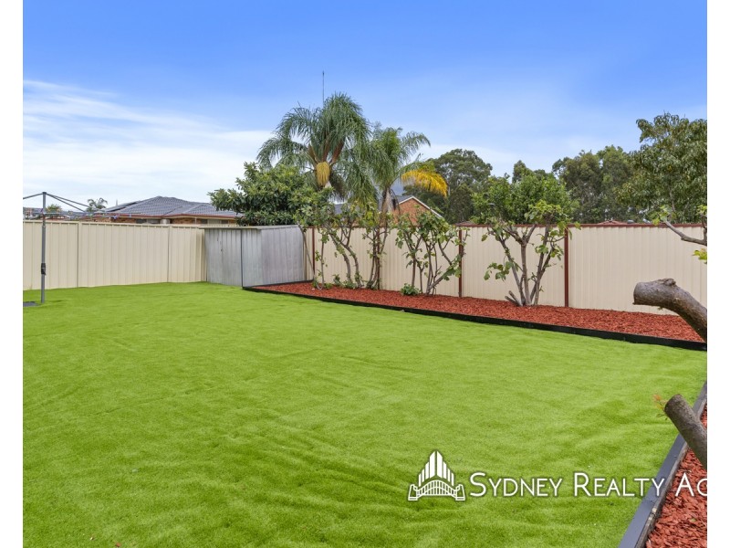 13 Nymboida Avenue, Hoxton Park NSW 2171