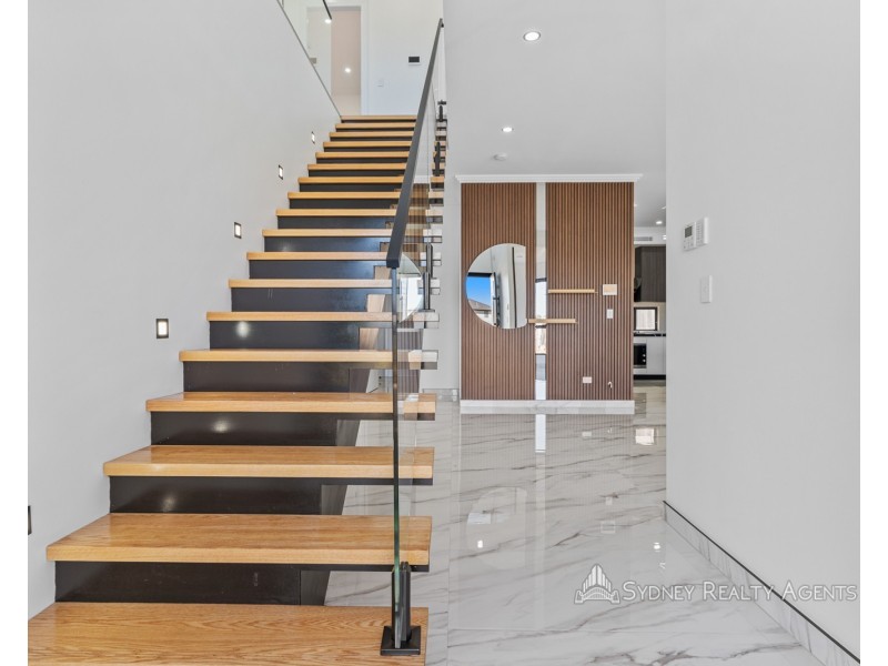 8 Derrimut Cr, Austral NSW 2179