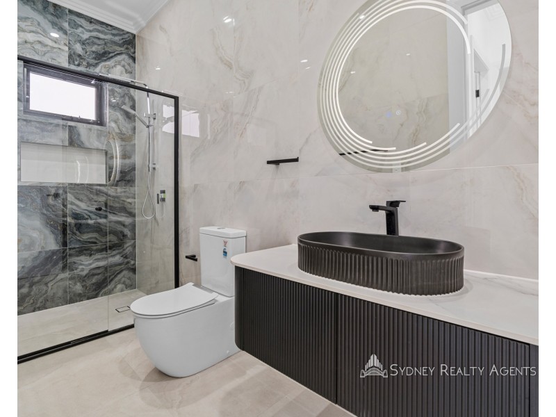 8 Derrimut Cr, Austral NSW 2179