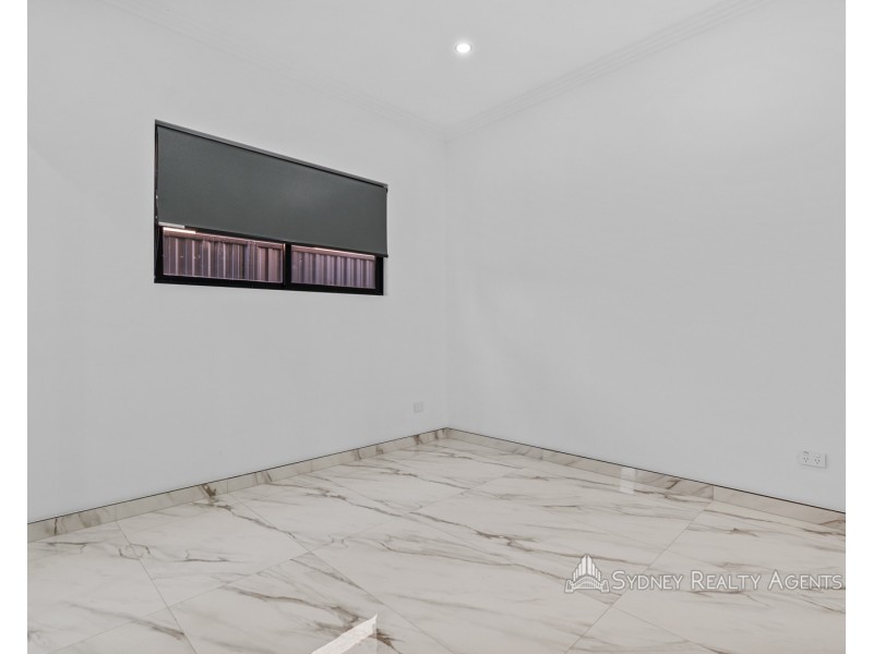 8 Derrimut Cr, Austral NSW 2179