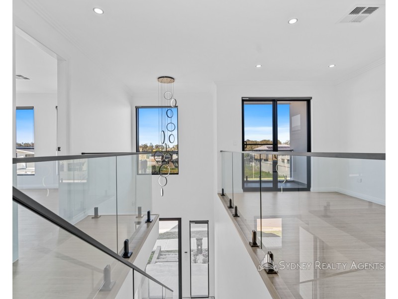 8 Derrimut Cr, Austral NSW 2179