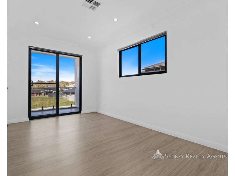 8 Derrimut Cr, Austral NSW 2179