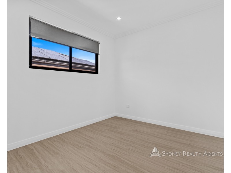 8 Derrimut Cr, Austral NSW 2179