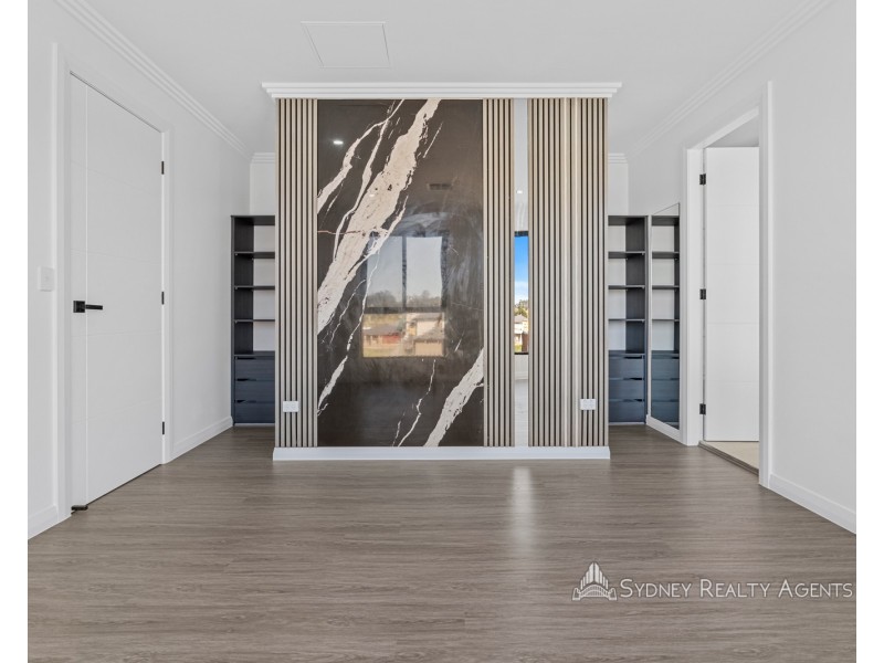 8 Derrimut Cr, Austral NSW 2179