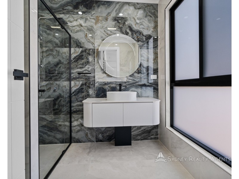 8 Derrimut Cr, Austral NSW 2179