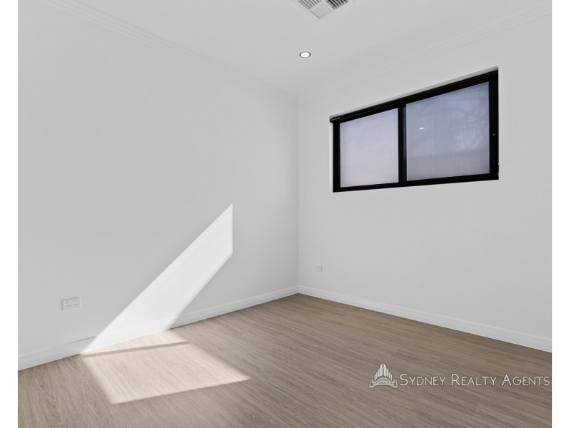 8 Derrimut Cr, Austral NSW 2179