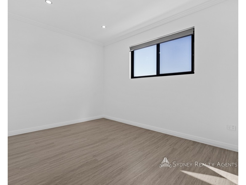 8 Derrimut Cr, Austral NSW 2179