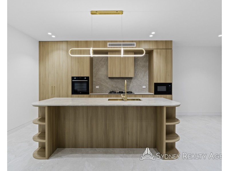 90 Cockatiel Circuit, Green Valley NSW 2168