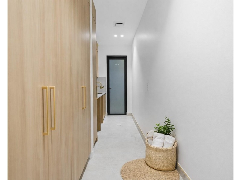 90 Cockatiel Circuit, Green Valley NSW 2168