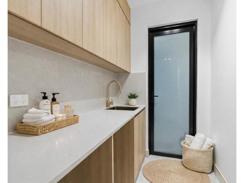 90 Cockatiel Circuit, Green Valley NSW 2168