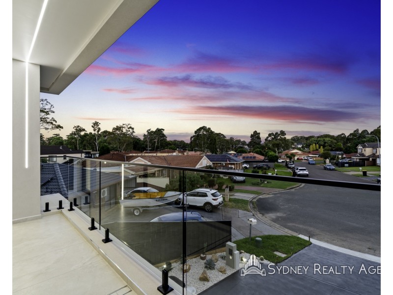 90 Cockatiel Circuit, Green Valley NSW 2168