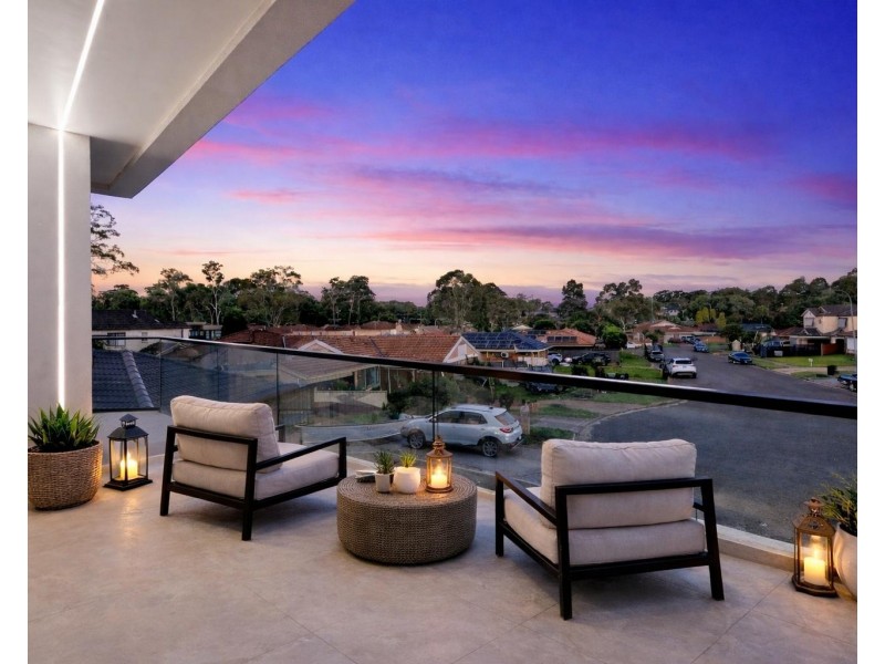 90 Cockatiel Circuit, Green Valley NSW 2168