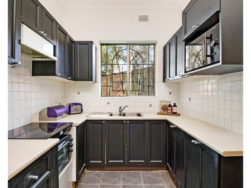 12 Llewellyn Street, Marrickville NSW 2204