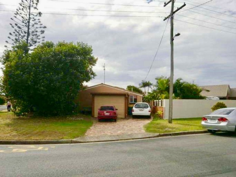 3 Jinang Street, Warana QLD 4575