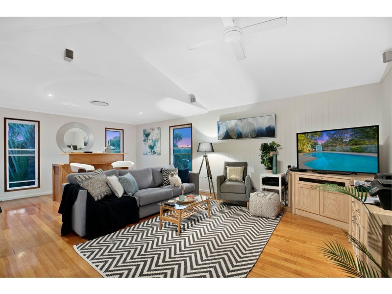 6 Mylar Court, Sunrise Beach QLD 4567