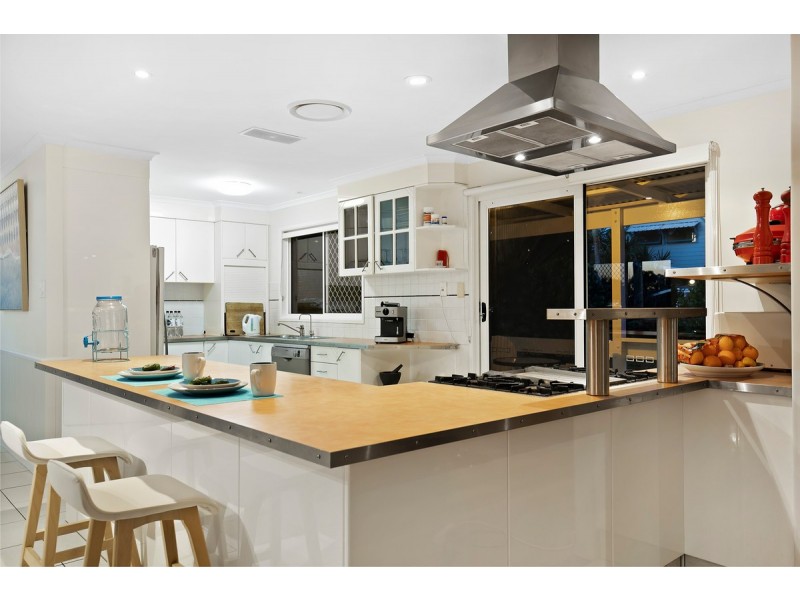 6 Mylar Court, Sunrise Beach QLD 4567