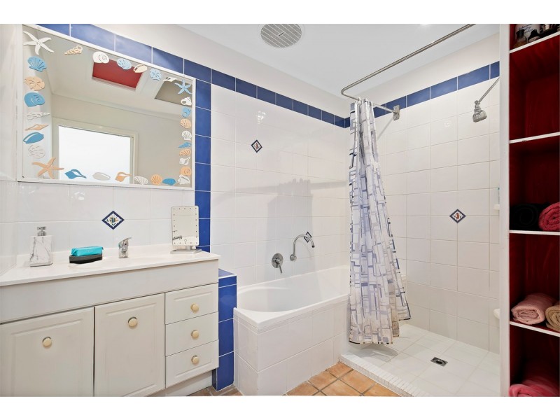 6 Mylar Court, Sunrise Beach QLD 4567