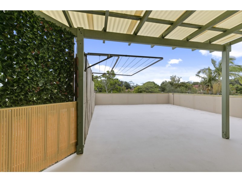2/7 Carrothool Place, Mooloolaba QLD 4557