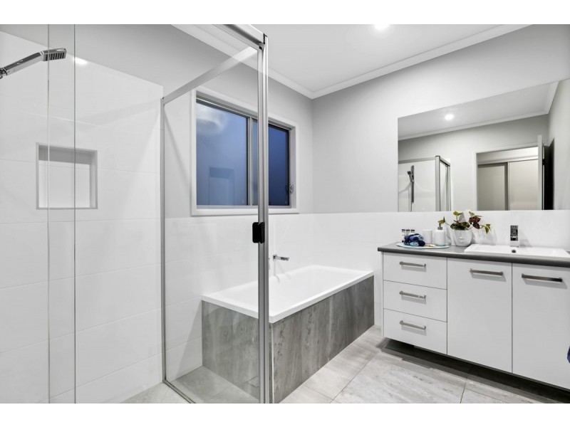 43 Serenity Circuit, Maroochydore QLD 4558