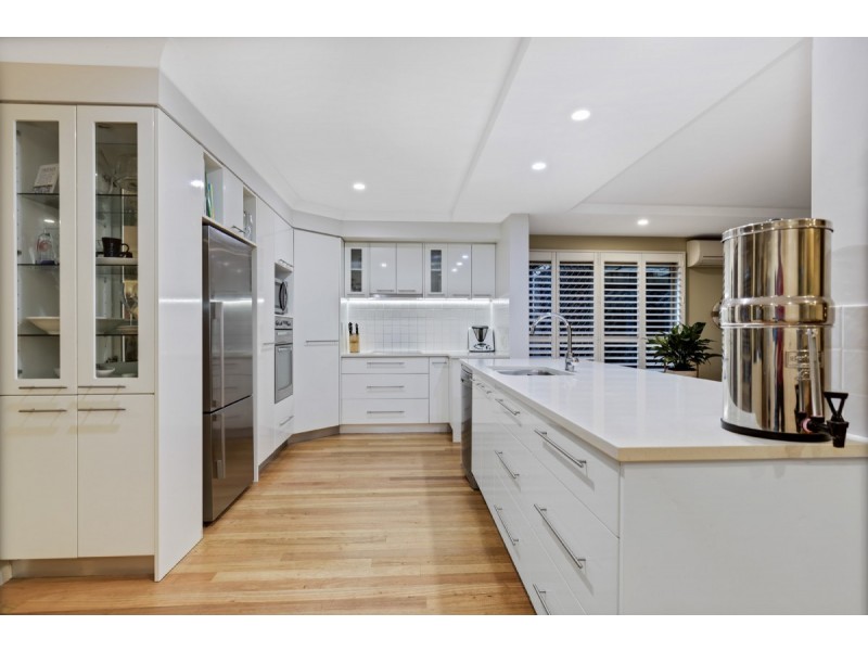 65 Oloway Crescent, Alexandra Headland QLD 4572