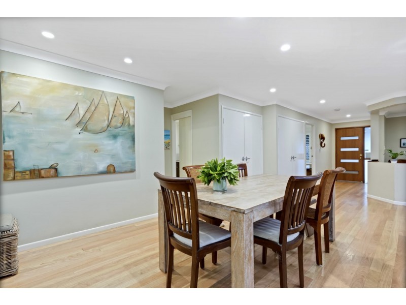 65 Oloway Crescent, Alexandra Headland QLD 4572
