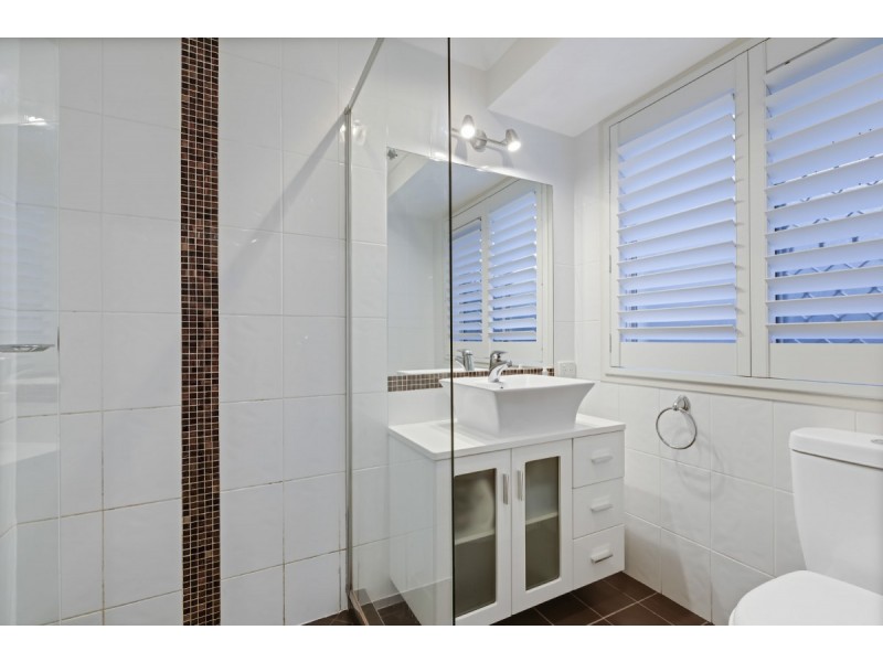 65 Oloway Crescent, Alexandra Headland QLD 4572