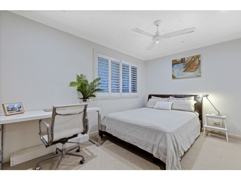 65 Oloway Crescent, Alexandra Headland QLD 4572