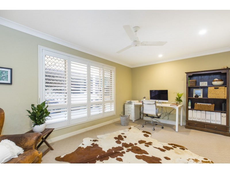 65 Oloway Crescent, Alexandra Headland QLD 4572