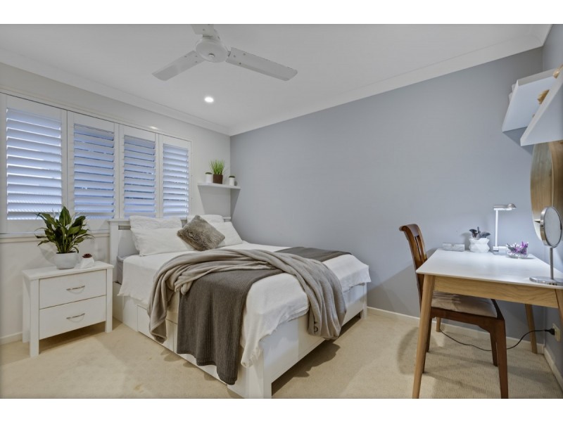65 Oloway Crescent, Alexandra Headland QLD 4572