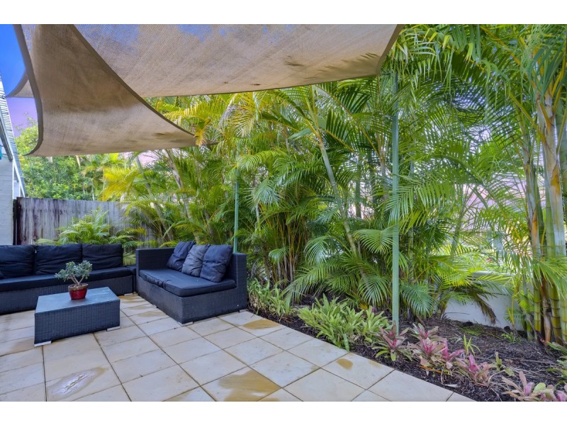 4/1 Poinsettia Court, Mooloolaba QLD 4557