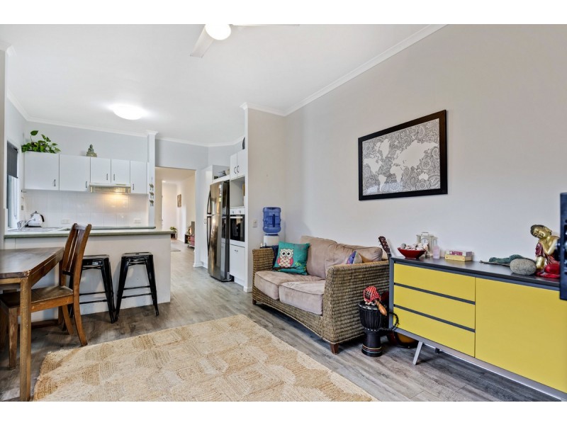 4/1 Poinsettia Court, Mooloolaba QLD 4557