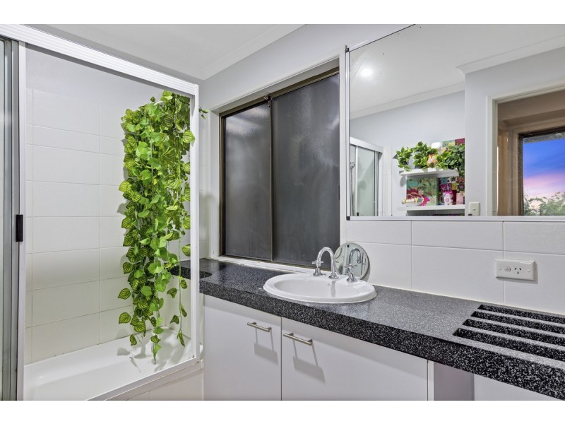 64 Sugar Bag Road, Little Mountain QLD 4551