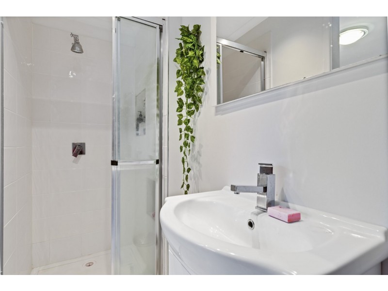 64 Sugar Bag Road, Little Mountain QLD 4551