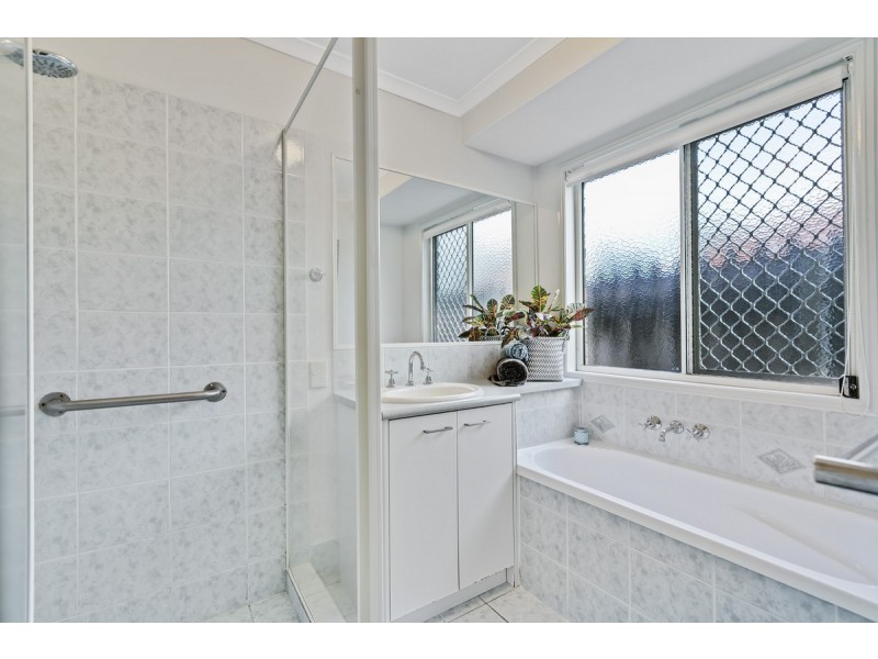 1/84 Parkway Drive, Mooloolaba QLD 4557