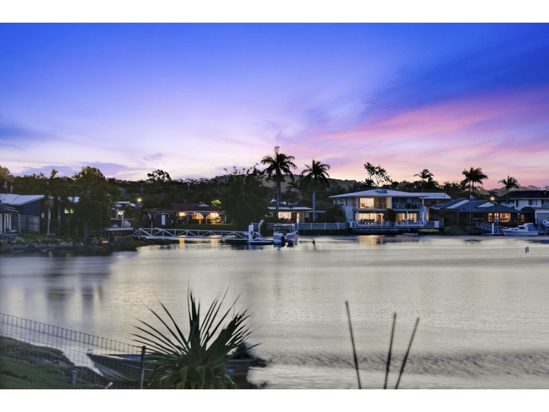 2/8-10 Akeringa Place, Mooloolaba QLD 4557