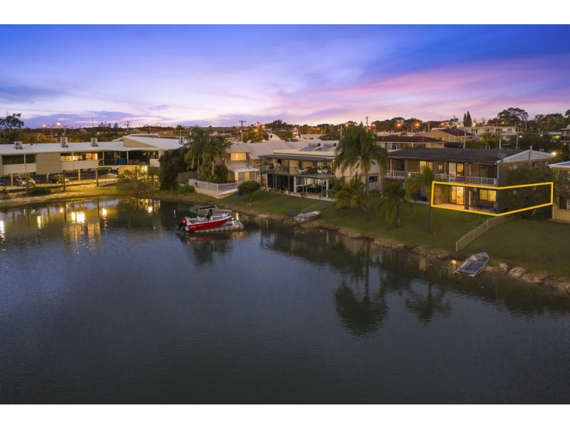 2/8-10 Akeringa Place, Mooloolaba QLD 4557