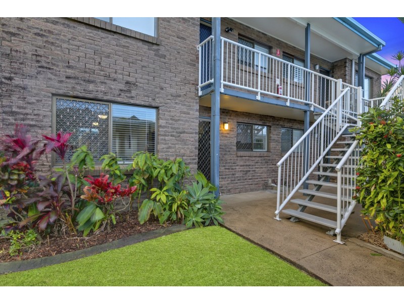 2/8-10 Akeringa Place, Mooloolaba QLD 4557