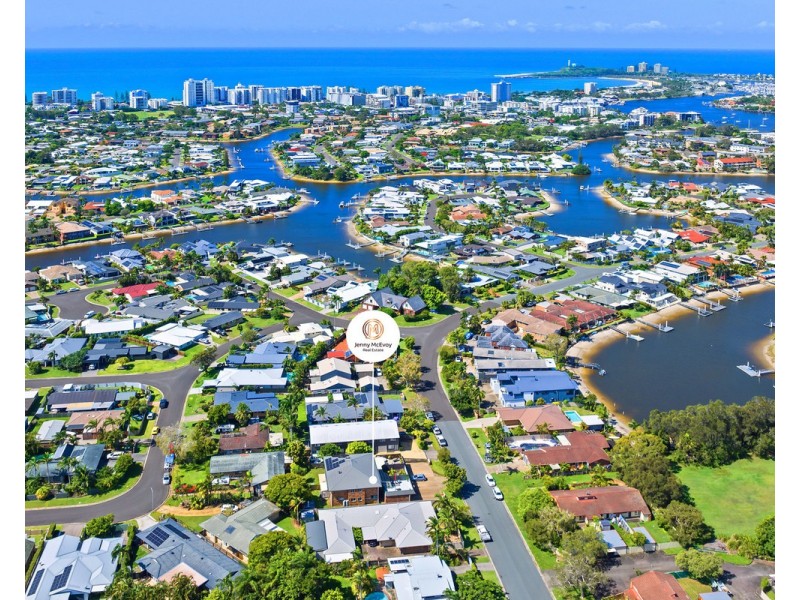 2/7 Carrothool Place, Mooloolaba QLD 4557