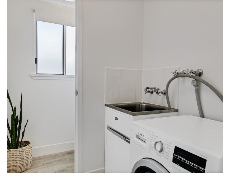 2/7 Carrothool Place, Mooloolaba QLD 4557