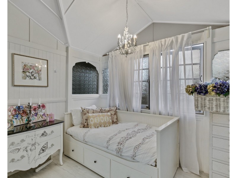 2 Gympie Street South, Landsborough QLD 4550