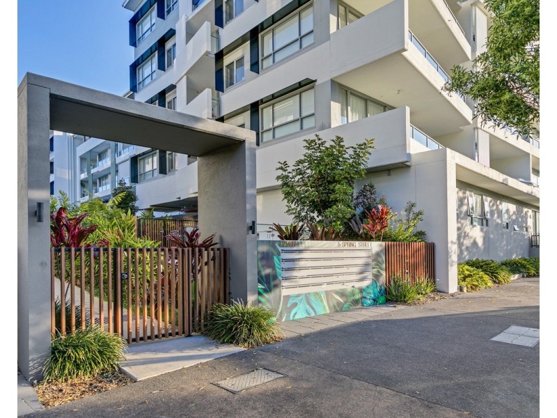 302/5 Spring Street, Sippy Downs QLD 4556