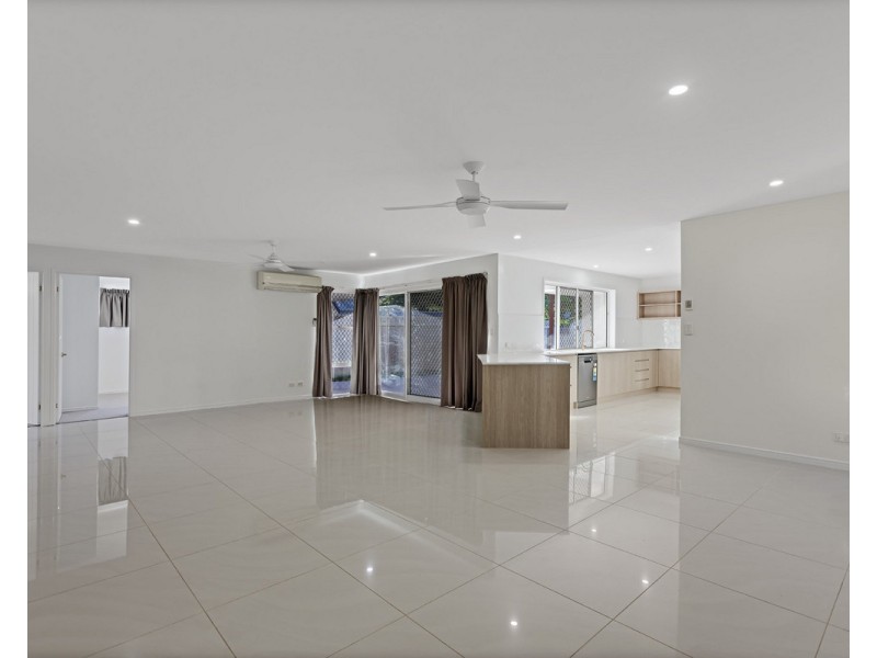 8 Driftwood Court, Bokarina QLD 4575