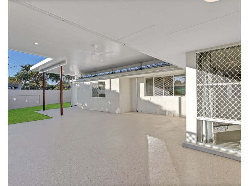 8 Driftwood Court, Bokarina QLD 4575