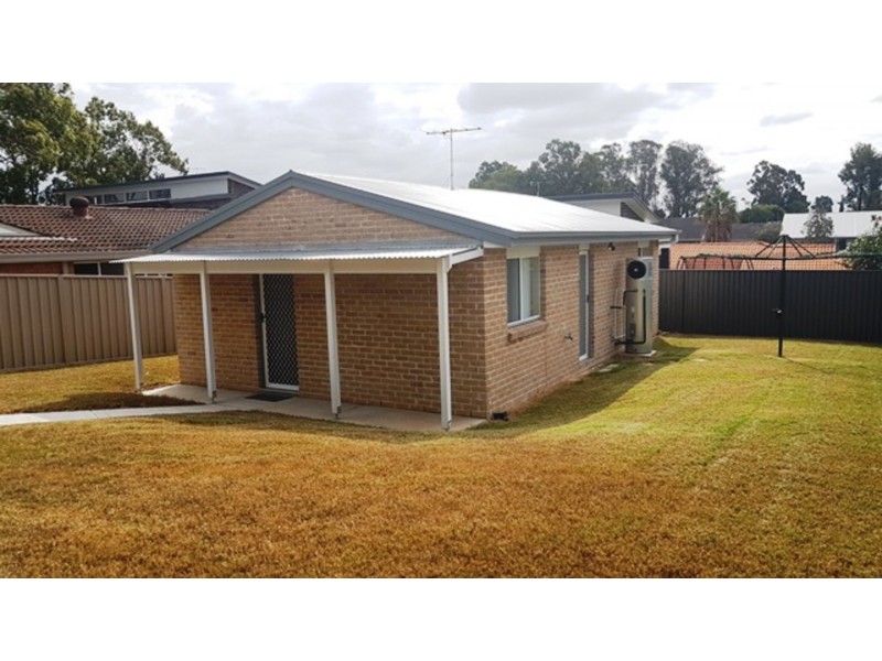 32b William Howell Drive, Glenmore Park NSW 2745