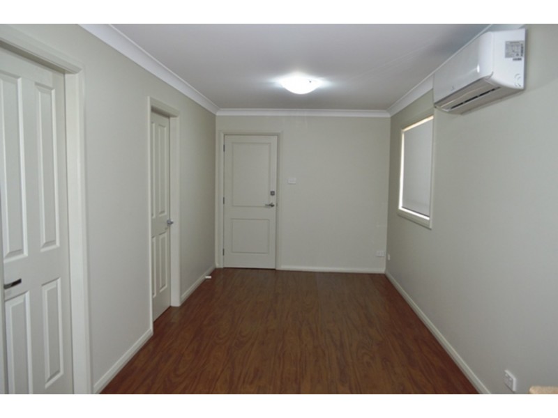32b William Howell Drive, Glenmore Park NSW 2745