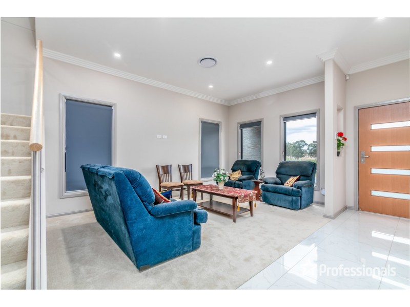51 Longerenong Avenue, Box Hill NSW 2765