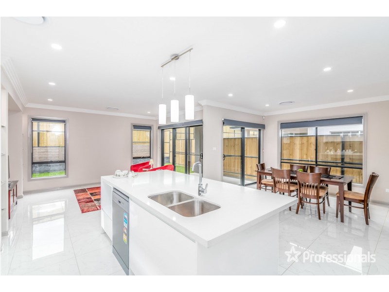 51 Longerenong Avenue, Box Hill NSW 2765